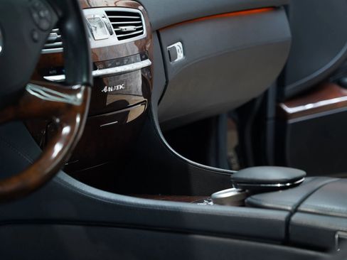 Used 2011 Mercedes-Benz CL 550 4MATIC w/ Sport Pkg Plus One image 41