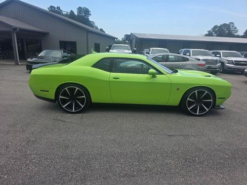 Used 2019 Dodge Challenger R/T Scat Pack w/ Plus Package RWD image 4