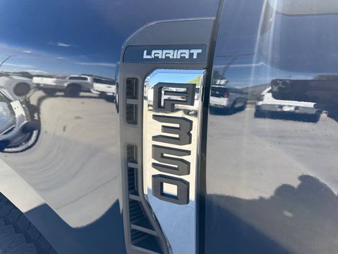 Used 2025 Ford F350 Lariat w/ FX4 Off-Road Package AWD/4WD image 9