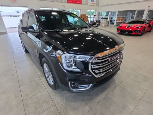 Used 2022 GMC Terrain SLT w/ Infotainment Package II AWD/4WD image 5