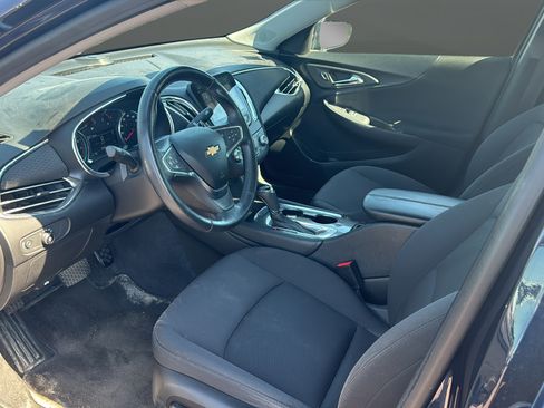 Used 2017 Chevrolet Malibu LT FWD image 11
