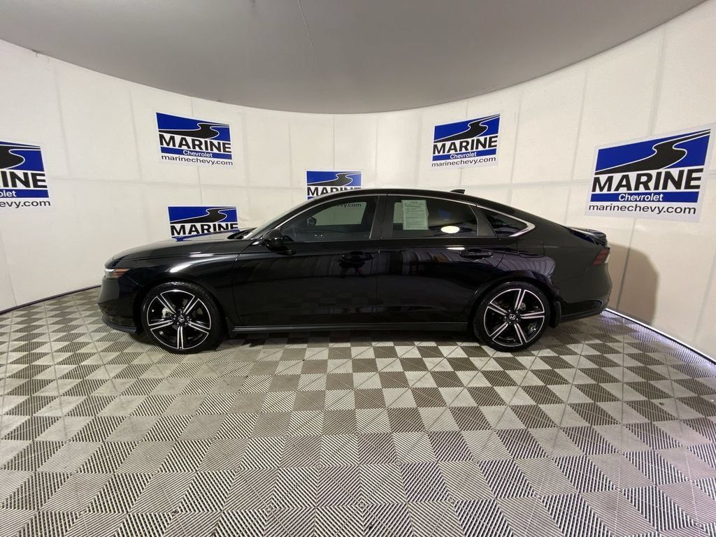 Used 2024 Honda Accord Sport image 10
