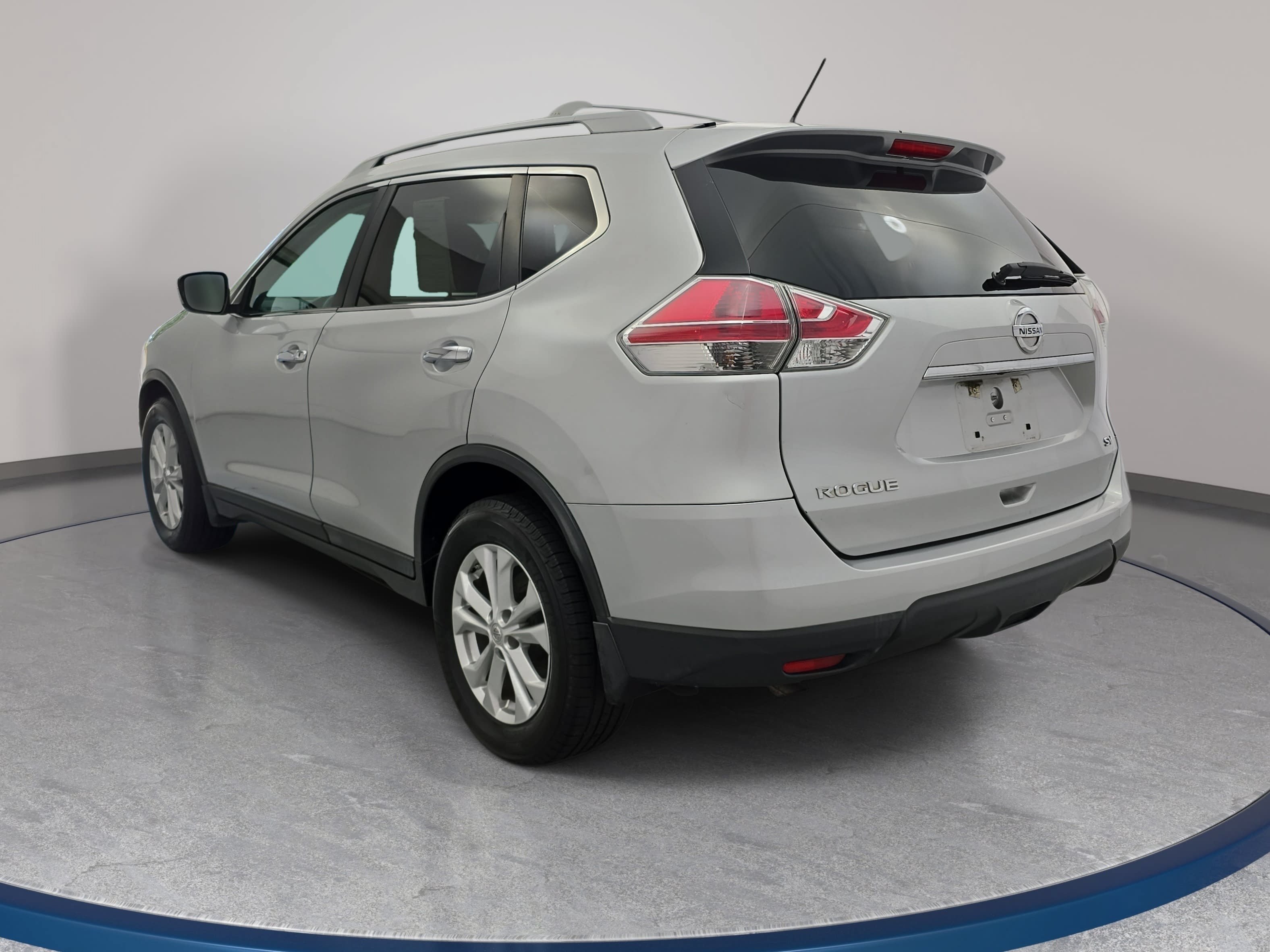 Used 2015 Nissan Rogue SV FWD image 7