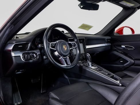 Certified 2018 Porsche 911 Targa 4S AWD/4WD image 4