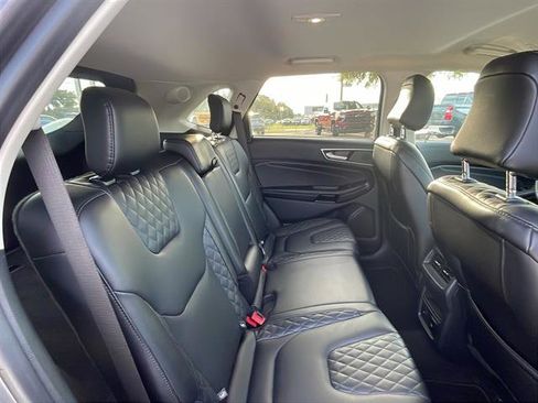 Used 2024 Ford Edge Titanium image 11