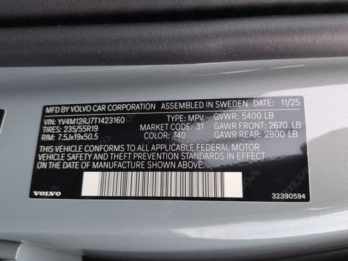 New 2026 Volvo XC60 B5 Core w/ Climate Package image 17