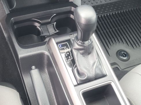 Certified 2023 Toyota Tacoma SR5 AWD/4WD image 20