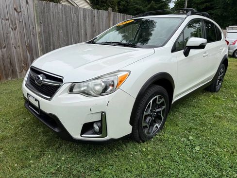 Used 2017 Subaru Crosstrek 2.0i Limited AWD/4WD image 2