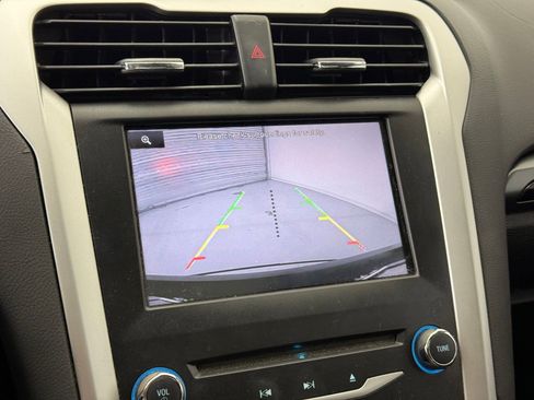 Used 2014 Ford Fusion SE image 29