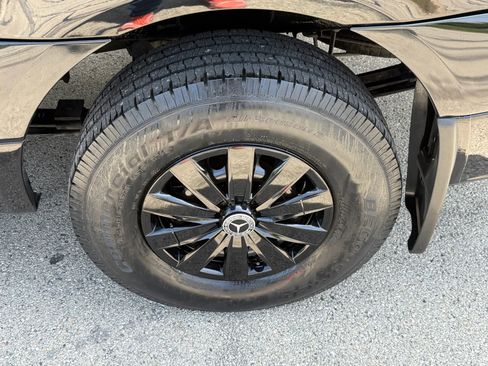 Used 2019 Mercedes-Benz Sprinter 2500 w/ Premium Package image 21