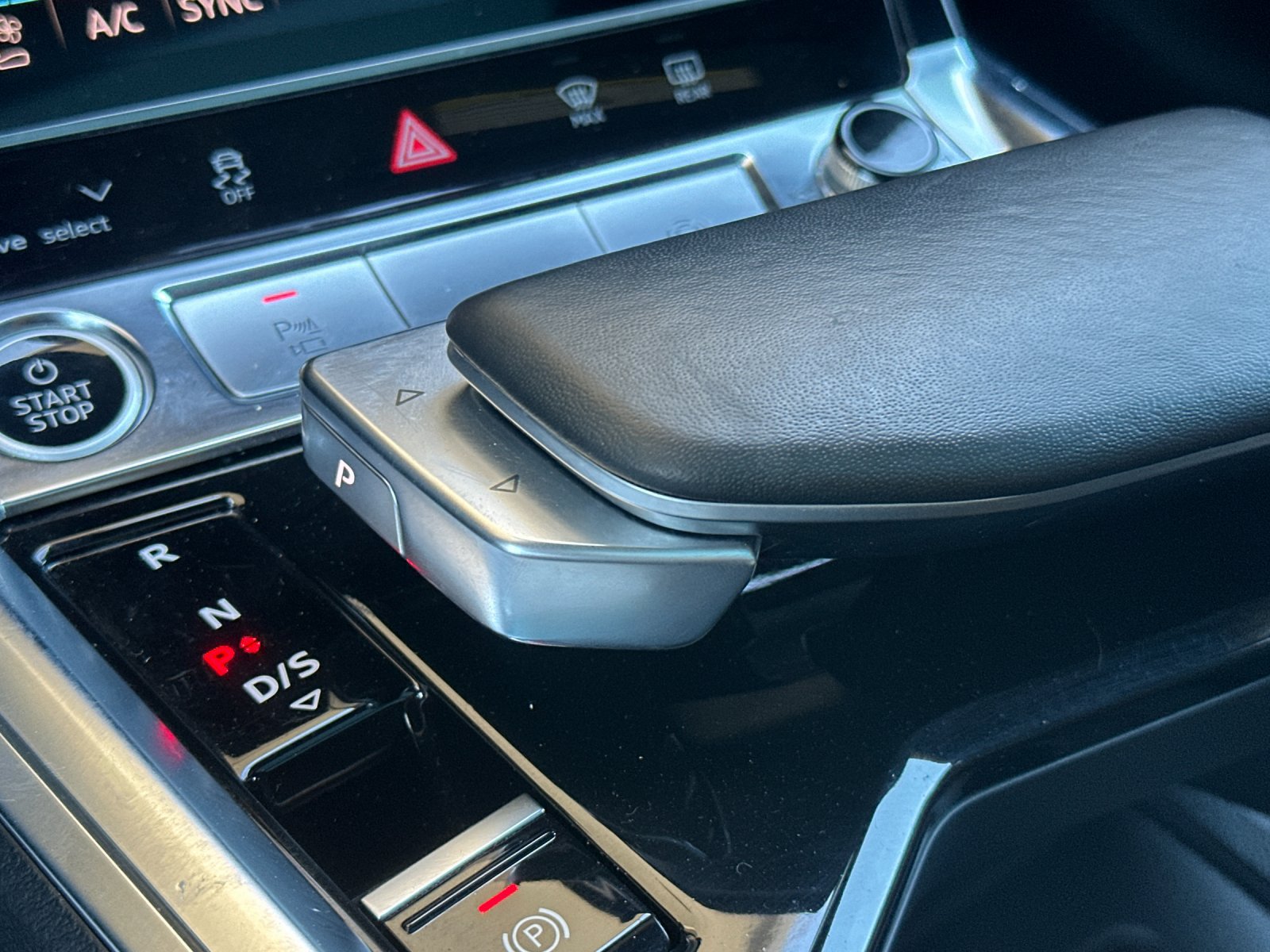 Used 2023 Audi e-tron Chronos AWD/4WD image 22