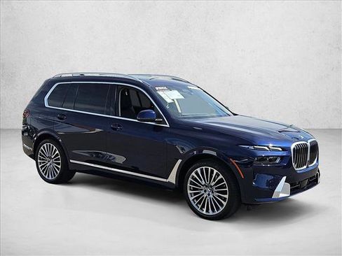 Certified 2026 BMW X7 xDrive40i AWD/4WD image 3
