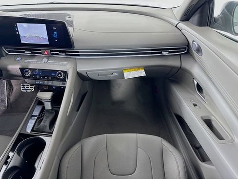 New 2025 Hyundai Elantra SEL FWD image 35