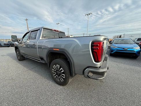 Used 2025 GMC Sierra 2500 Denali Ultimate image 6