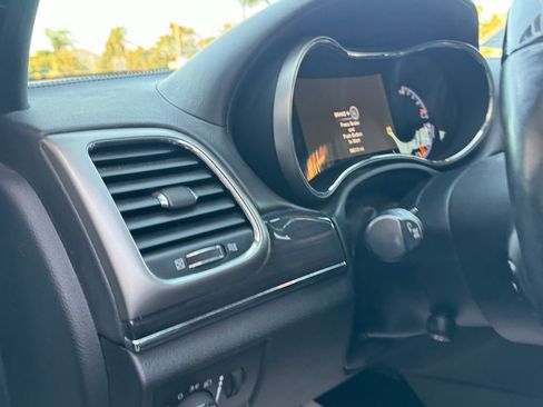 Used 2018 Jeep Grand Cherokee Overland image 19