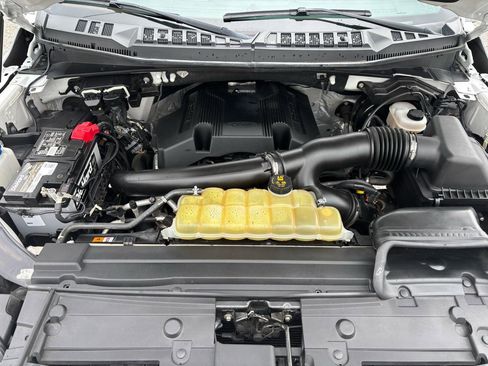 Used 2019 Ford F150 Lariat w/ Equipment Group 502A Luxury AWD/4WD image 25
