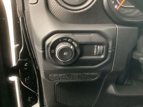 New 2026 Jeep Wrangler Unlimited Rubicon AWD/4WD image 8