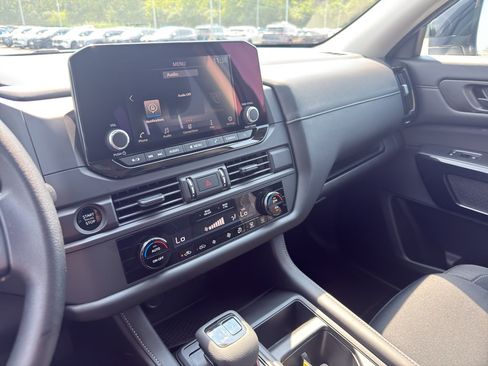Certified 2025 Nissan Pathfinder S AWD/4WD image 21