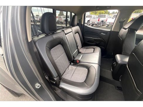 Used 2022 Chevrolet Colorado Z71 AWD/4WD image 28