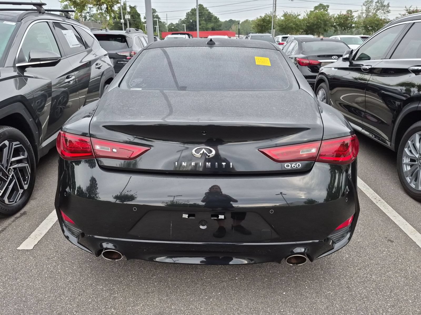 Used 2022 INFINITI Q60 3.0t Luxe w/ Cargo Package RWD image 3
