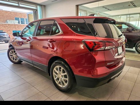 Used 2024 Chevrolet Equinox LT w/ LPO, Floor Liner Package FWD image 8