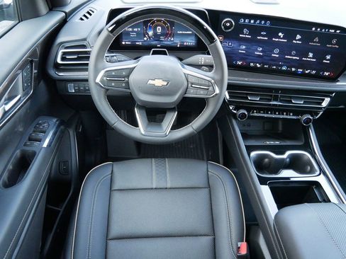 New 2026 Chevrolet Traverse High Country w/ LPO, Floor Liner Package image 19