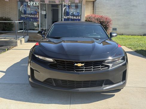 Used 2019 Chevrolet Camaro LT RWD image 2