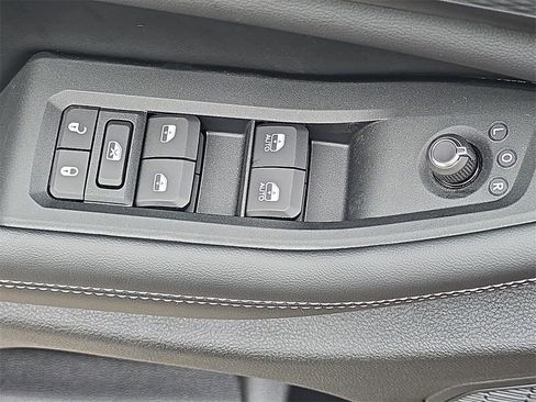 New 2025 Jeep Grand Cherokee Laredo image 27