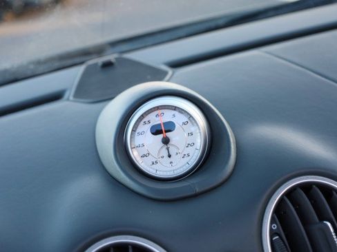 Used 2005 Porsche Boxster S image 33