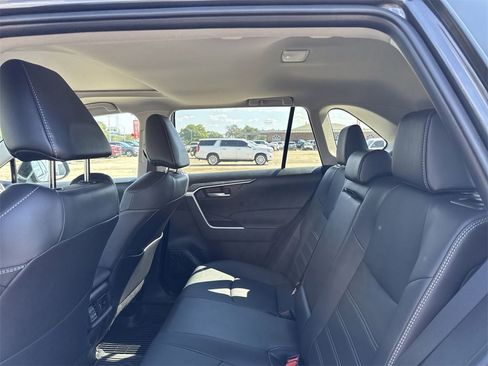 Used 2025 Toyota RAV4 XLE Premium image 29
