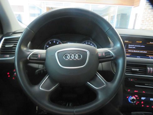 Used 2015 Audi Q5 2.0T Premium Plus w/ Technology Package AWD/4WD image 29