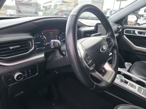 Used 2023 Ford Explorer XLT w/ Equipment Group 202A image 11