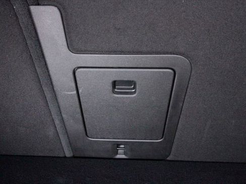 Certified 2025 Volvo XC60 B5 Plus w/ Climate Package image 35