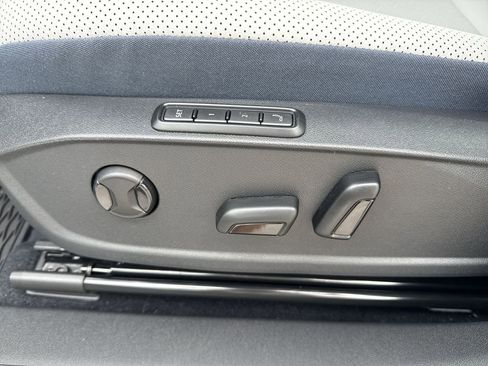 New 2025 Volkswagen ID.4 Pro S image 10