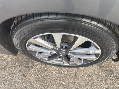 Used 2017 Nissan Altima 2.5 SV image 11