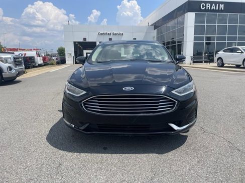 Used 2019 Ford Fusion SEL image 2