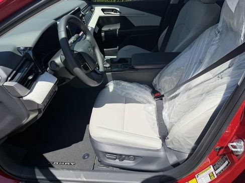 Used 2026 Toyota Camry XLE FWD image 17