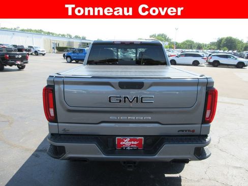Used 2021 GMC Sierra 1500 AT4 w/ AT4 Value Package AWD/4WD image 8