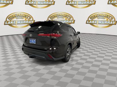 Used 2022 Toyota Highlander XLE