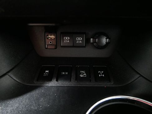 Used 2019 Toyota Highlander Limited Platinum AWD/4WD image 28