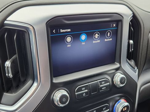 Used 2022 GMC Sierra 2500 SLT w/ SLT Convenience Package AWD/4WD image 16