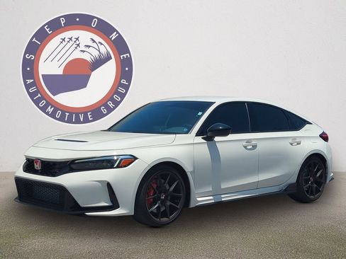 Used 2025 Honda Civic Type R image 2