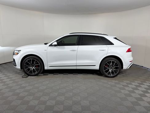 Used 2020 Audi Q8 Premium Plus w/ Premium Plus Package image 2