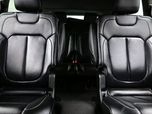 Used 2022 Jeep Grand Cherokee L Limited AWD/4WD image 19