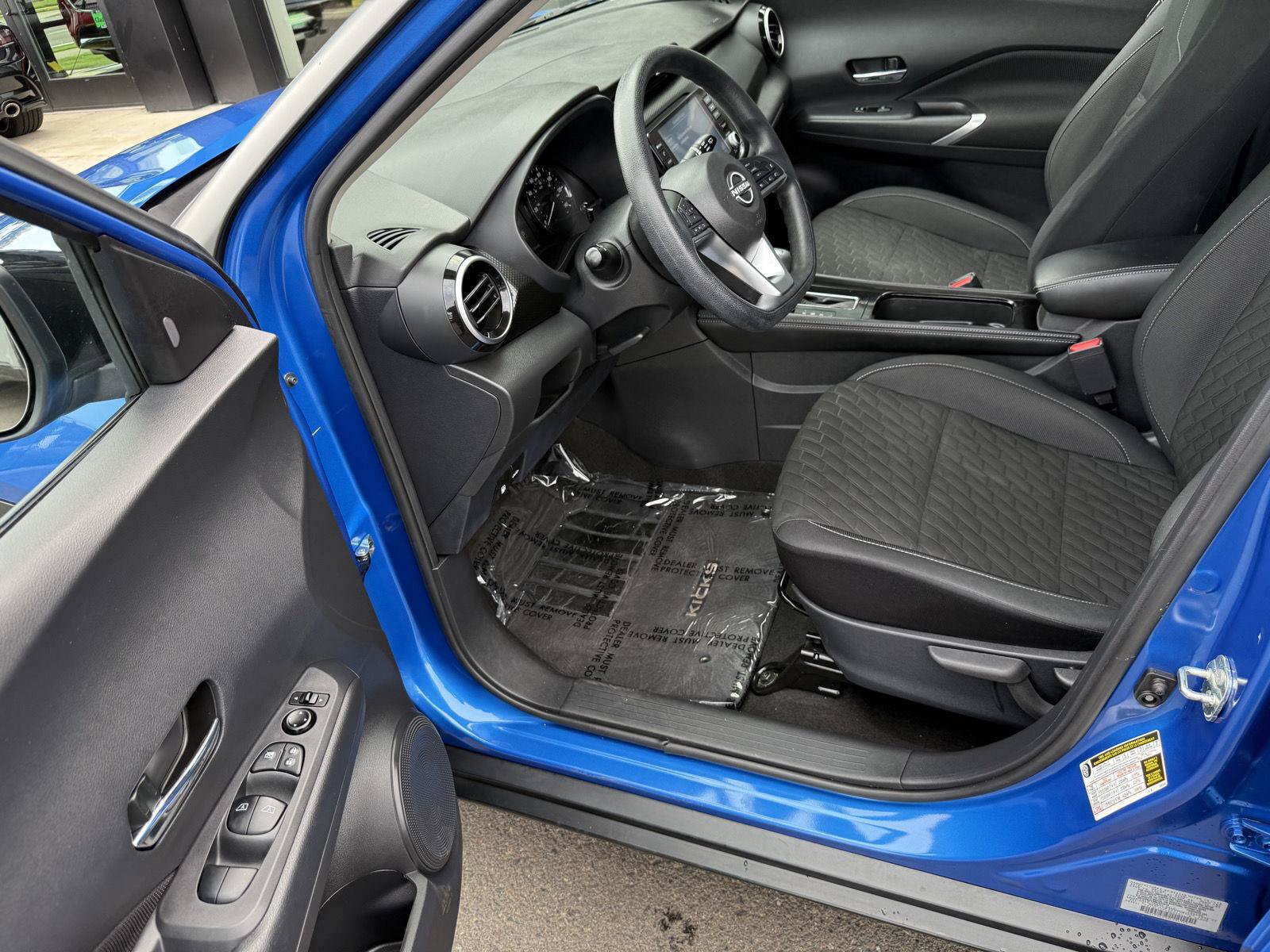 Used 2022 Nissan Kicks SV FWD image 10