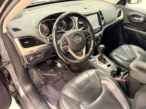 Used 2016 Jeep Cherokee Limited w/ Trailer Tow Group AWD/4WD image 43