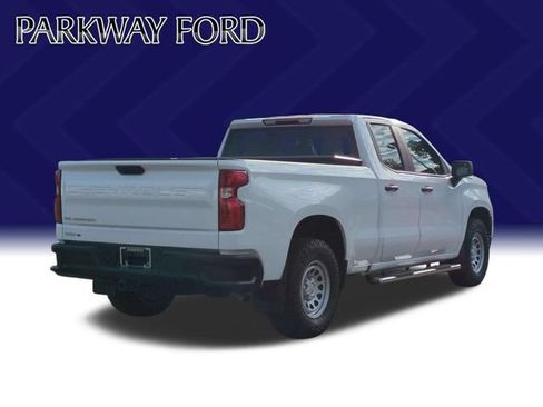 Used 2024 Chevrolet Silverado 1500 W/T w/ Trailering Package RWD image 5