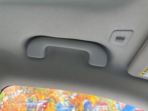 Used 2019 Jeep Cherokee Limited image 37