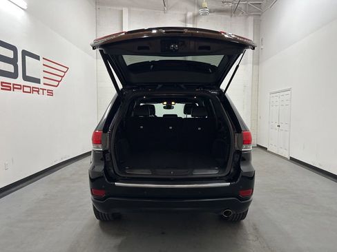 Used 2019 Jeep Grand Cherokee Limited AWD/4WD image 14