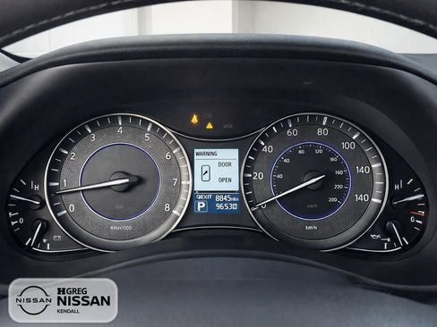 Used 2017 INFINITI QX80 4WD w/ Driver Assistance Package image 9